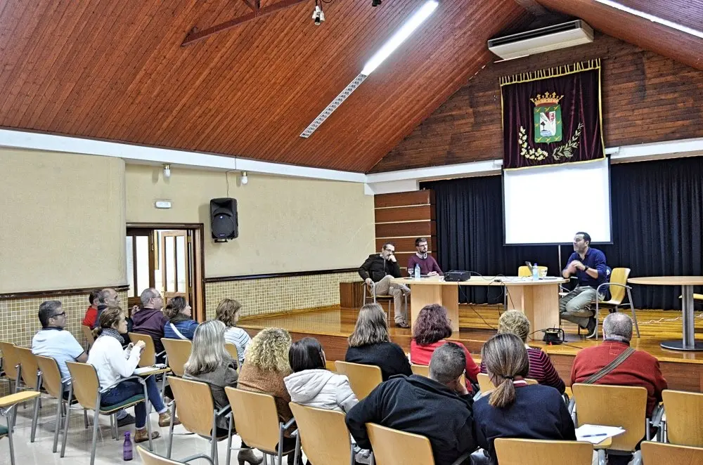presentaci&oacute;n de la Oficina Virtual de Recaudaci&oacute;n (OVR) del Consocio de Tributos de Tenerife _Fotor