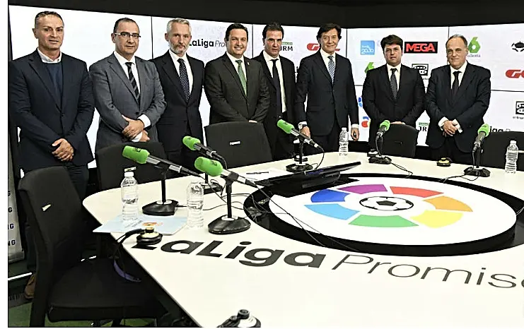 xxii-laliga-promises-tenerife-2017-presentacin-nacional-foto-laliga (1)_Fotor
