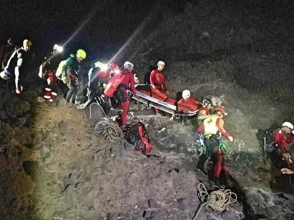 Bomberos Santiago Teide rescate Masca 0288_o_Fotor