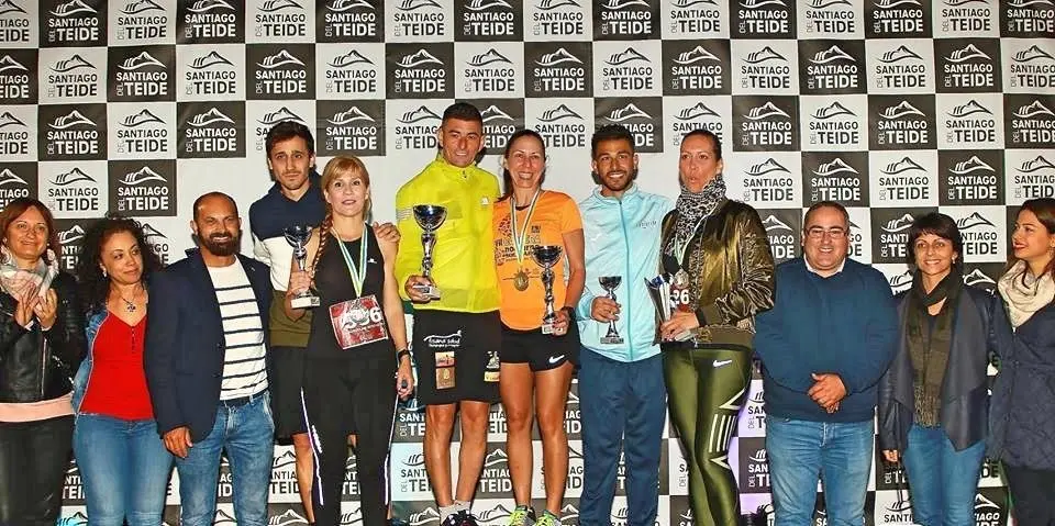 Podium masculino y femenino general 4,5 km_Fotor