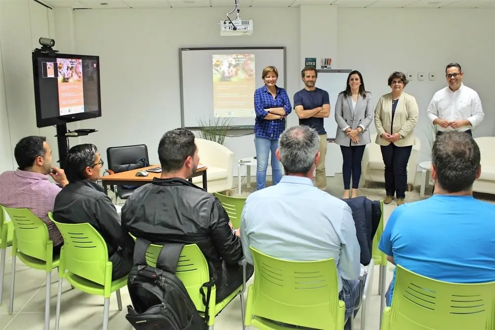 Cursos UNED Granadilla _Fotor