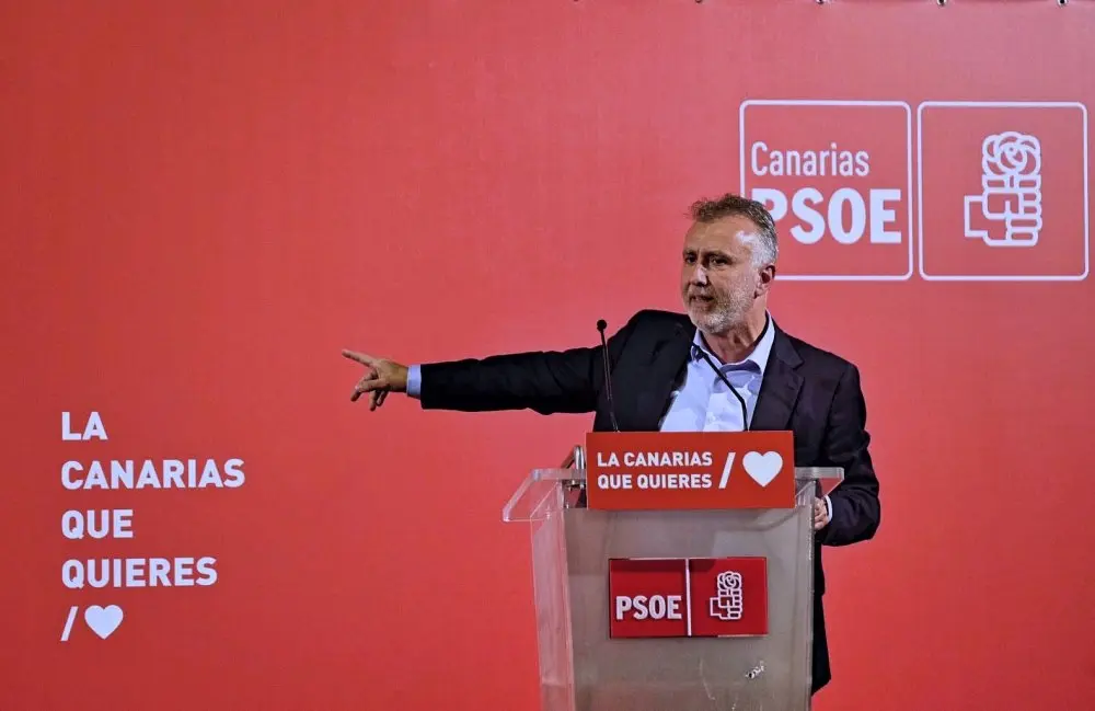 &Aacute;ngel V&iacute;ctor Torres,_Fotor
