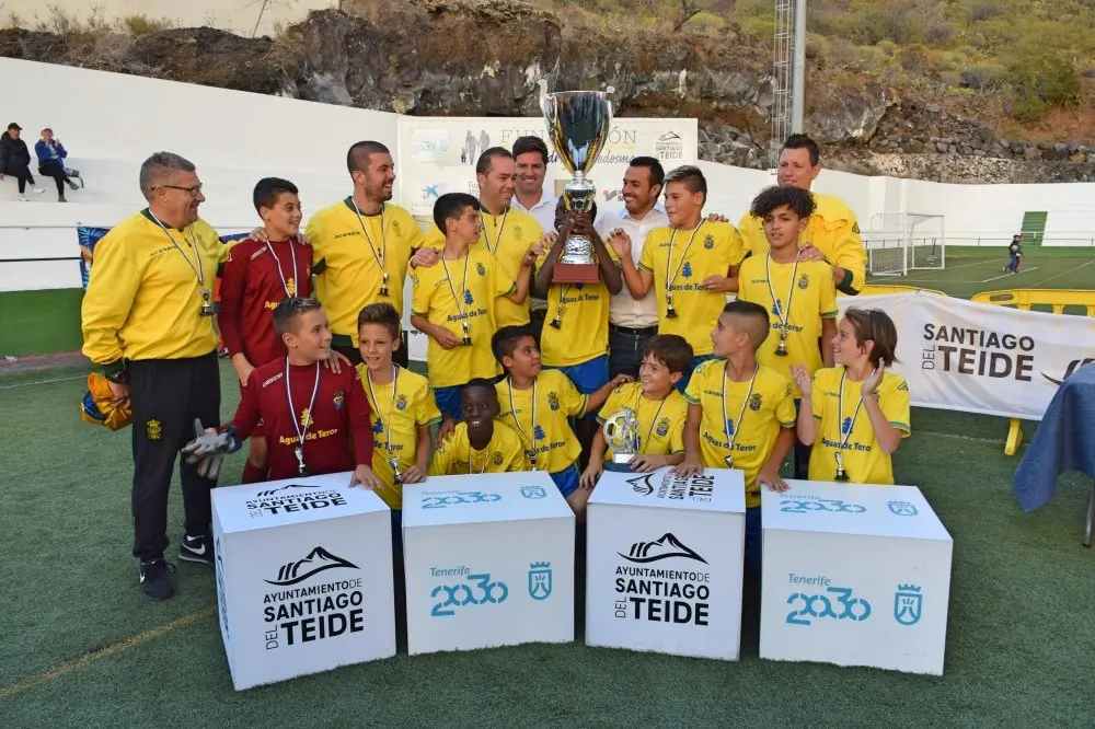 Foto del ganador del IV Torneo Solidario de Santiago del Teide_Fotor