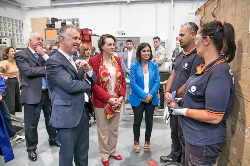 Visita presidente y ministra_1_Fotor