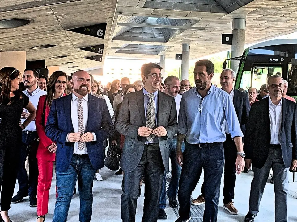 Inauguraci&oacute;n Estaci&oacute;n guaguas puerto cruz _Fotor