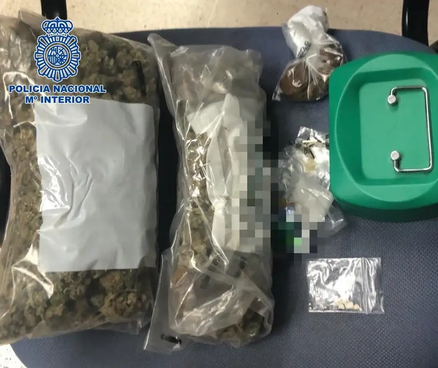 Polic&iacute;a Marihuana Adeje cannabico -1_Fotor