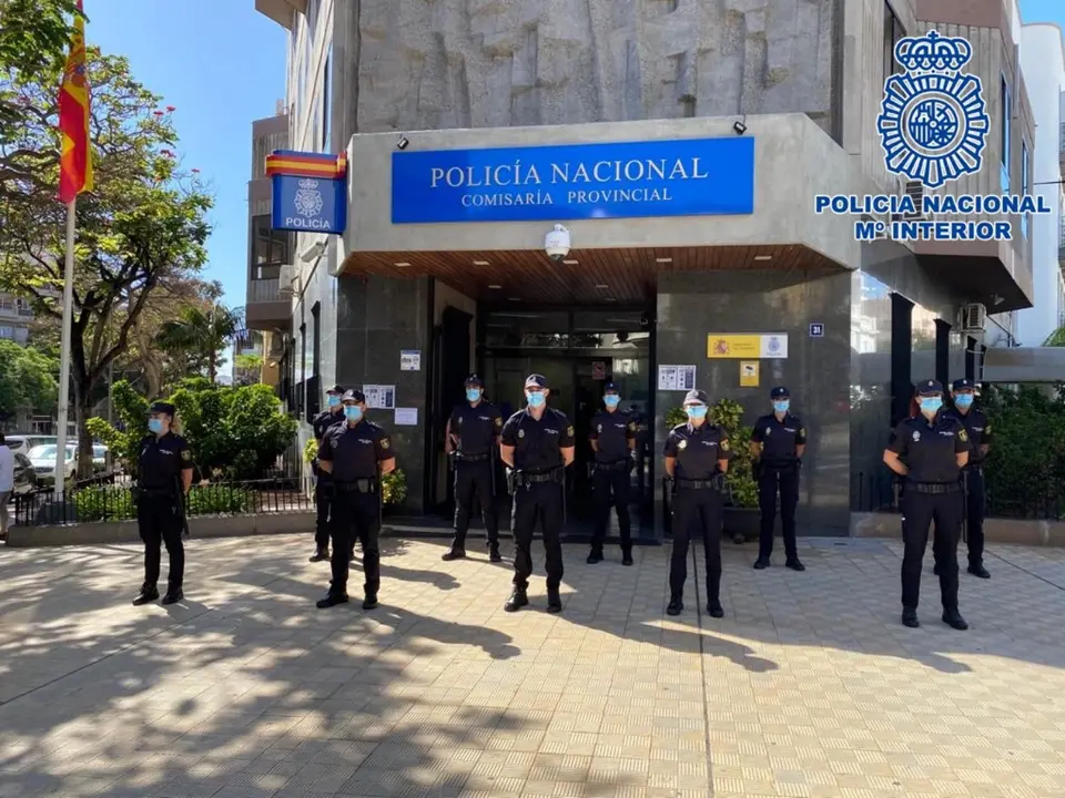 Polic&iacute;as Tenerife A0001_Fotor