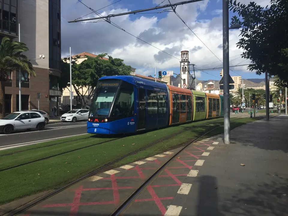Tranvia Tenerife foto Esteban P&eacute;rez 934_Fotor