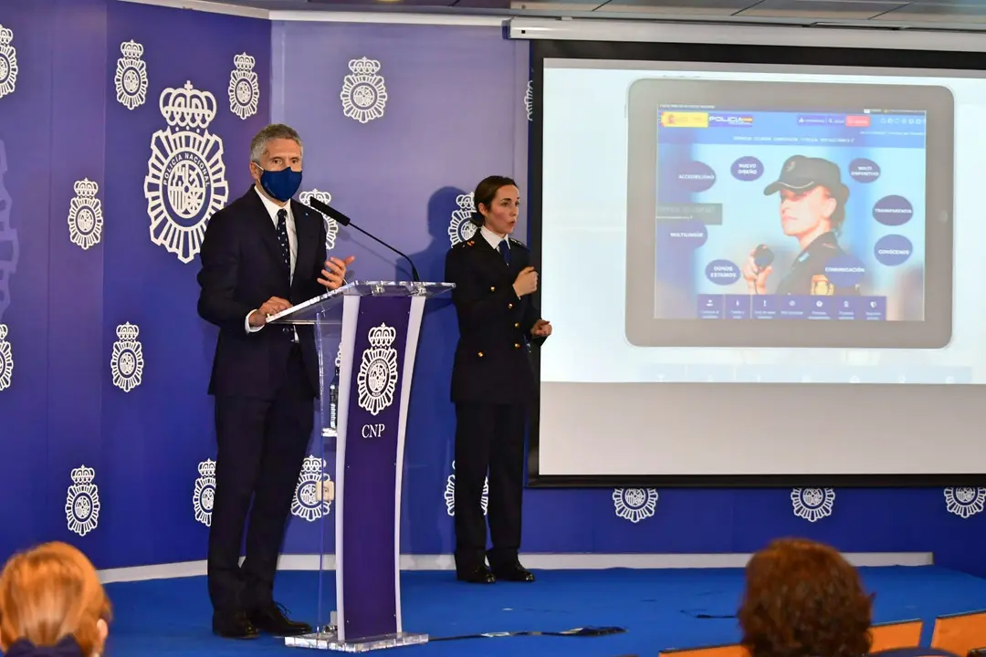 Grande Marlaska _web_polic&iacute;a_4_Fotor