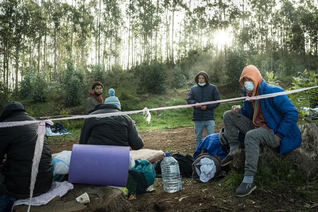 Campamento Las Ra&iacute;ces-Migrantes 00_Fotor