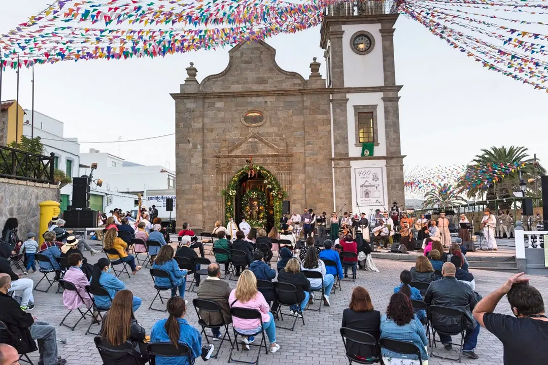 Fiestas San Antonio de Padua Granadilla Ofrenda 1_Fotor