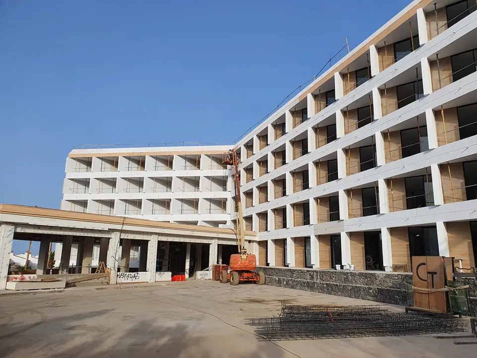 Construccion Hotel Tenerife CANARIAN HOSPITALITY 2021 (002)_Fotor