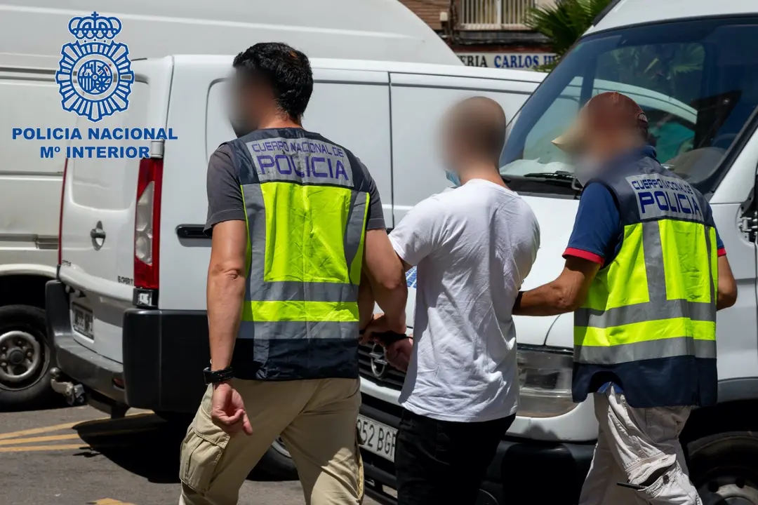 Polic&iacute;a detenci&oacute;n neo nazi ataque sede Podemos 3-21