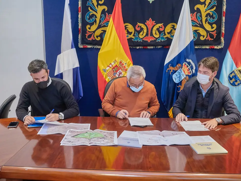 Ram&oacute;n de la Rocha                                 