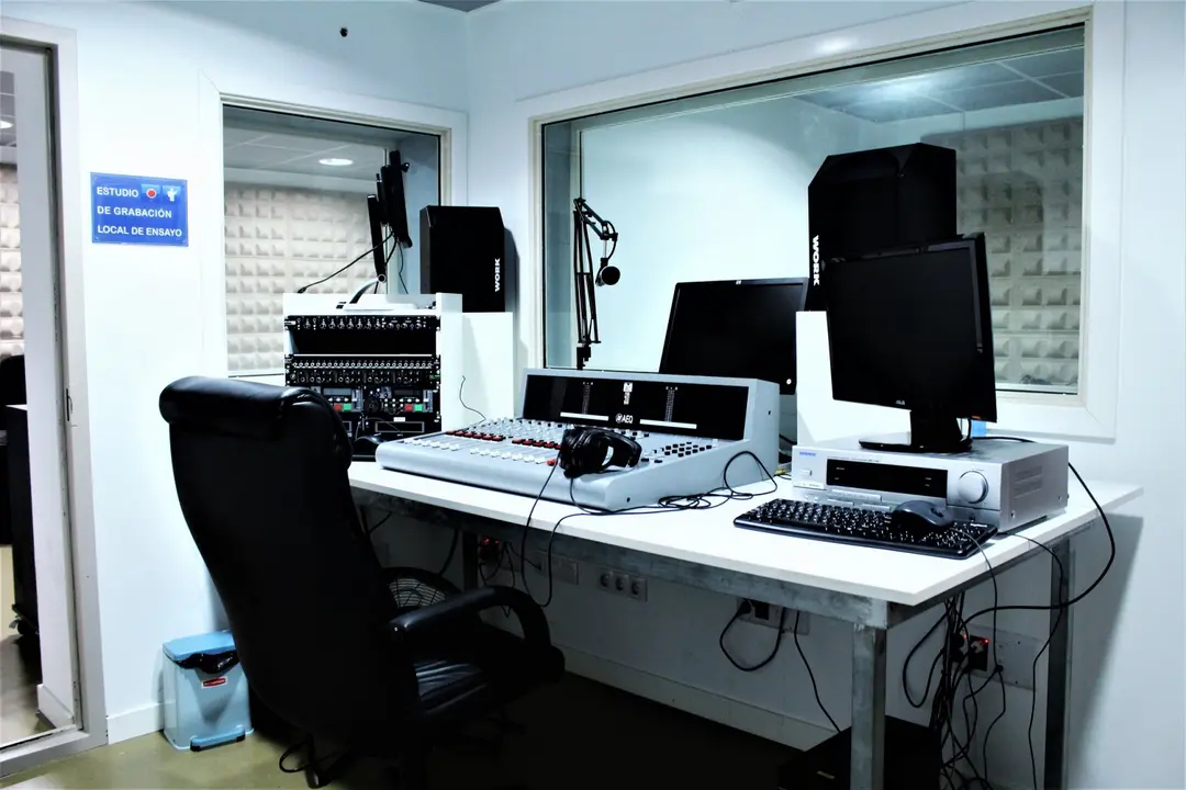 Estudio Radio Granadilla(1)