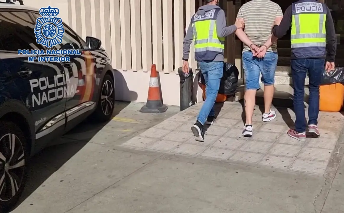 Polic&iacute;a Nacional aresto detenido-WA0007(1)