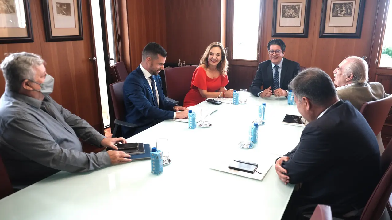 20220618 pedro_mart&iacute;n_berta_p&eacute;rez_emilio_fari&ntilde;a_reuni&oacute;n_Cicop_01