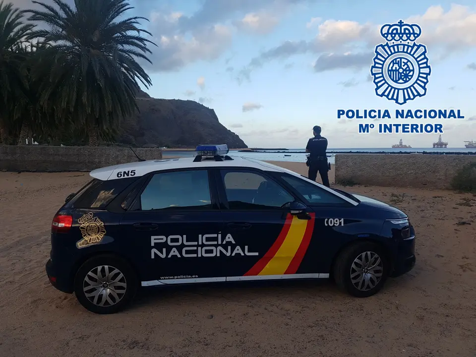 polic&iacute;a nacional TERESITAS RF 2 DET PN(1)