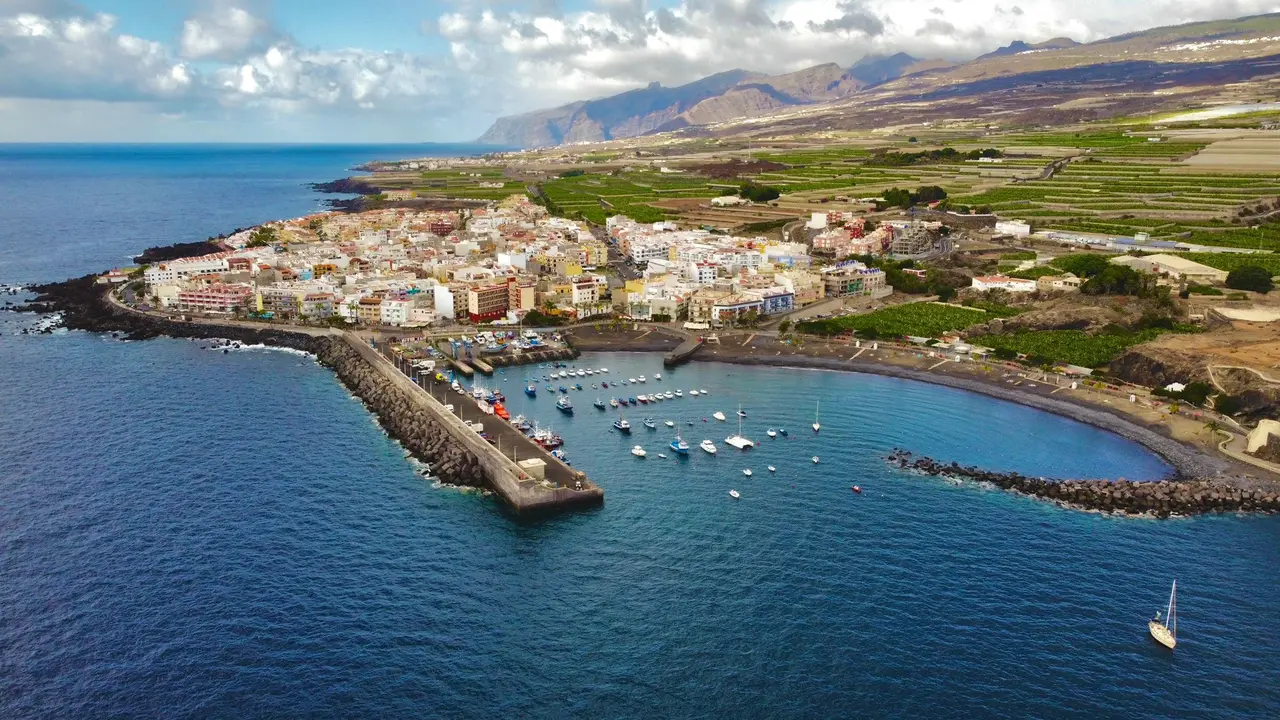 PLAYA DE SAN JUAN-VISTA A&Eacute;REA