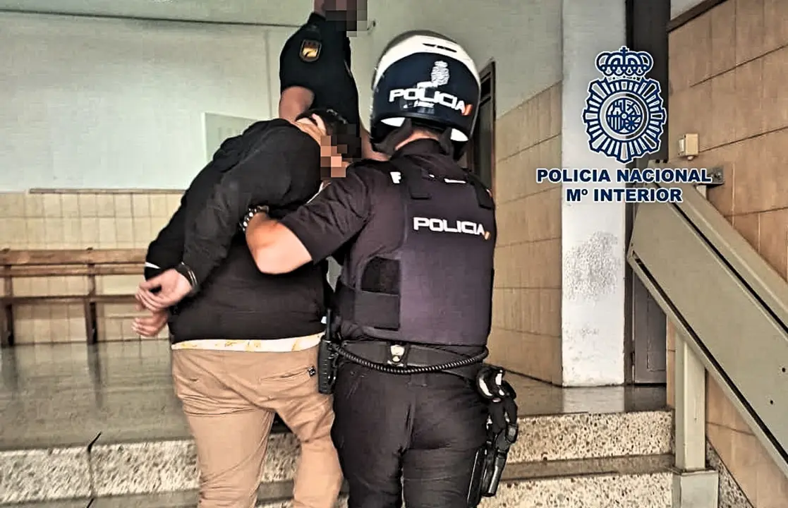 Polic&iacute;a Nacional Trepamuros
