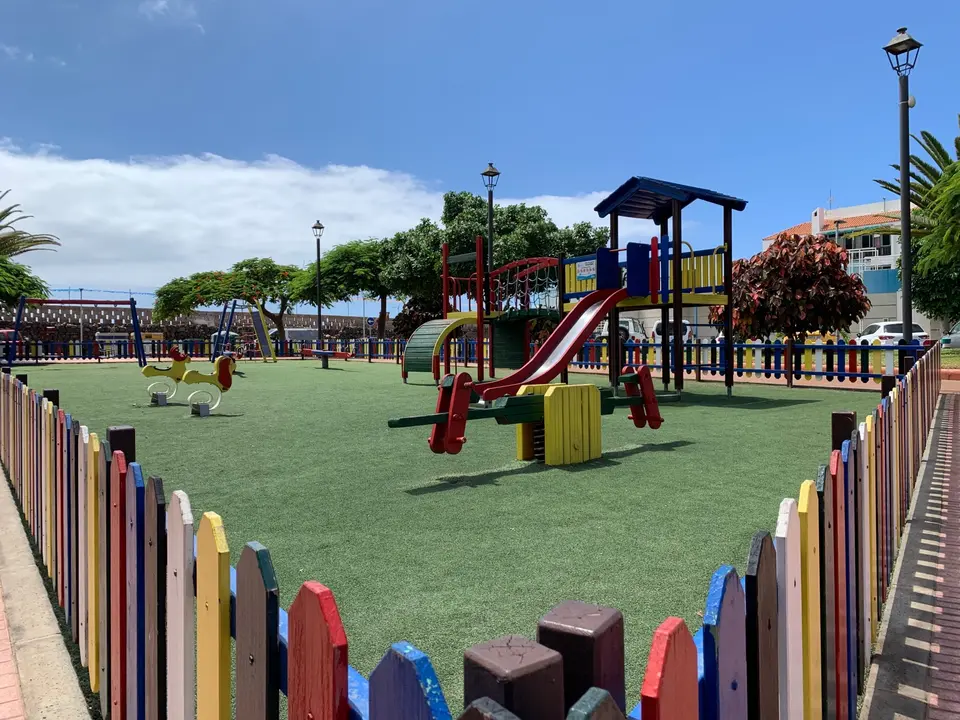 Parque infantil Gu&iacute;a de Isora _1793(1)