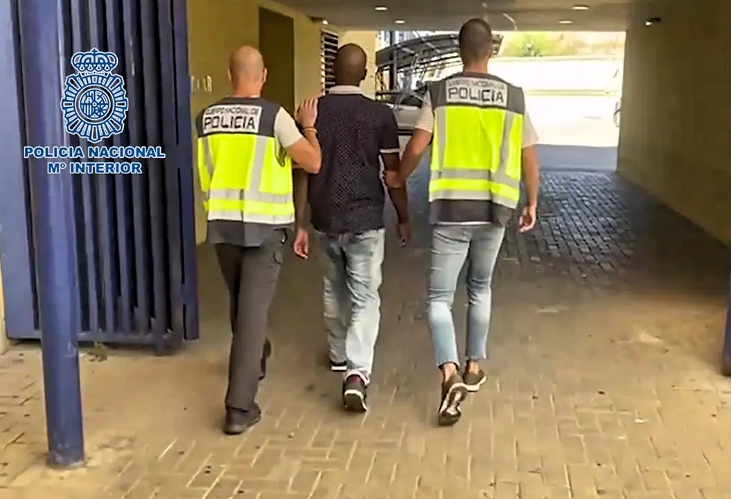 Polic&iacute;a Nacional detenci&oacute;n 01