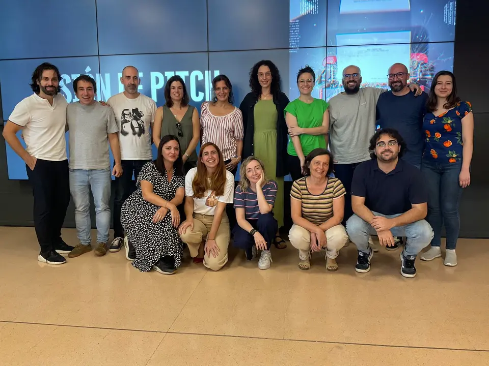 El GRUPO de guionistas hoy en la preparaci&oacute;n de las presentaciones5