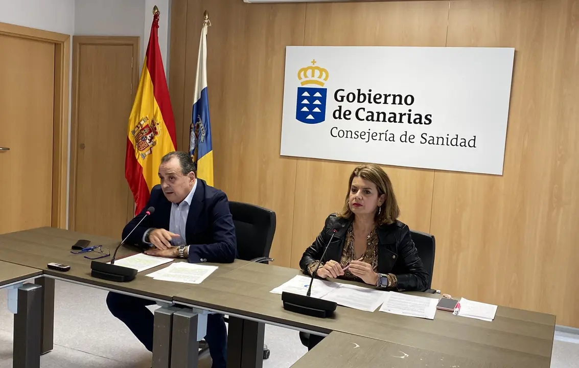 Blas Trujillo y Elizabeth Hern&aacute;ndez durante la presentaci&oacute;n(1)