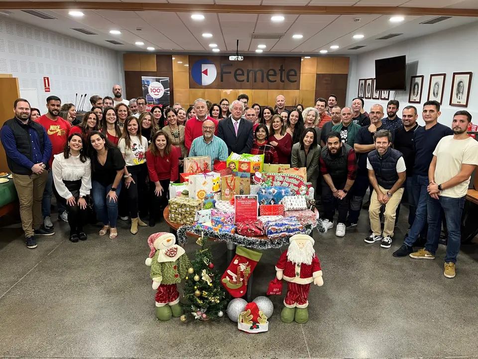 Regalos de Femete para menores de Aldeas Infantiles 4(1)