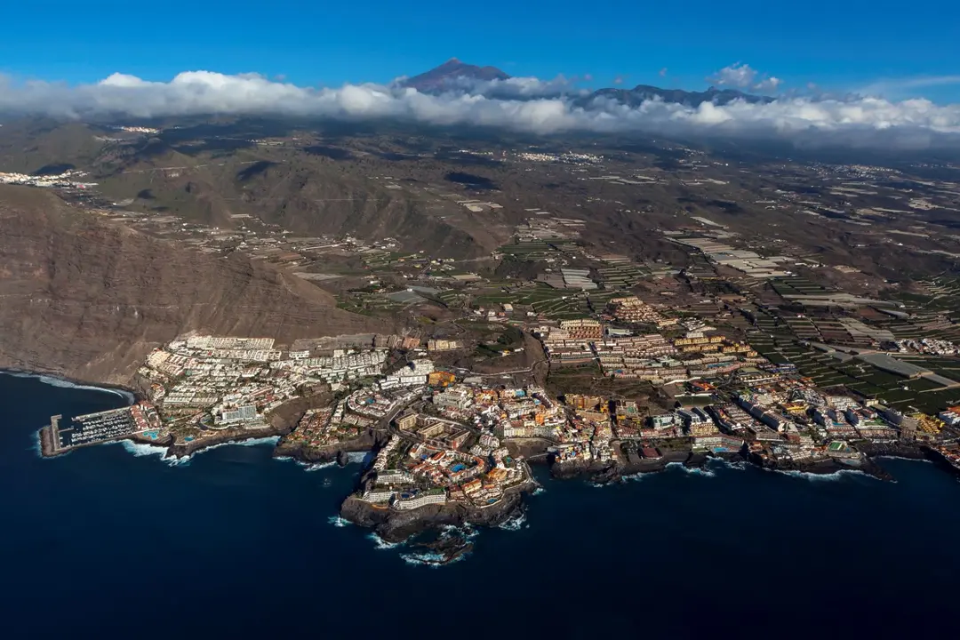 Santago del Teide Imagen a&eacute;rea de parte del municipio(1)