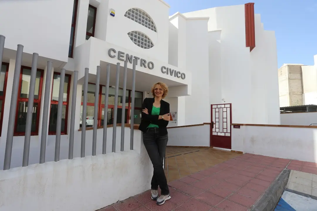 Clari Perez centro civico Cabo Blanco