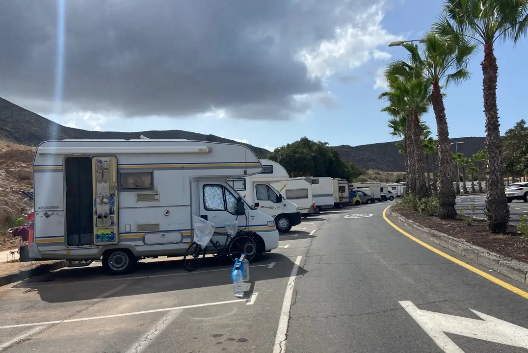 Caravanas Ave, &Aacute;msterdam Los cristianos. Foto Esteban P&eacute;rez_6185
