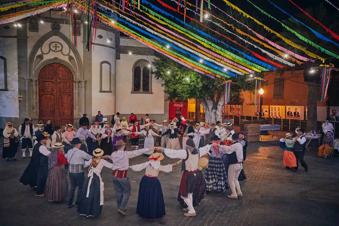 GU&Iacute;A DE ISORA_BAILE DE MAGOS_HQ_245(1)