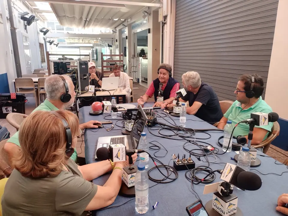 Tertulia Uni&oacute;n radio-WA0025(1)