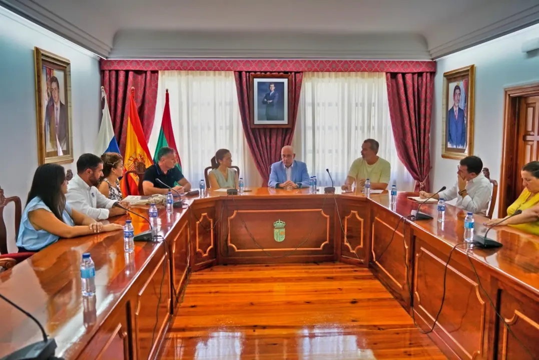 Arona Fepeco(1)