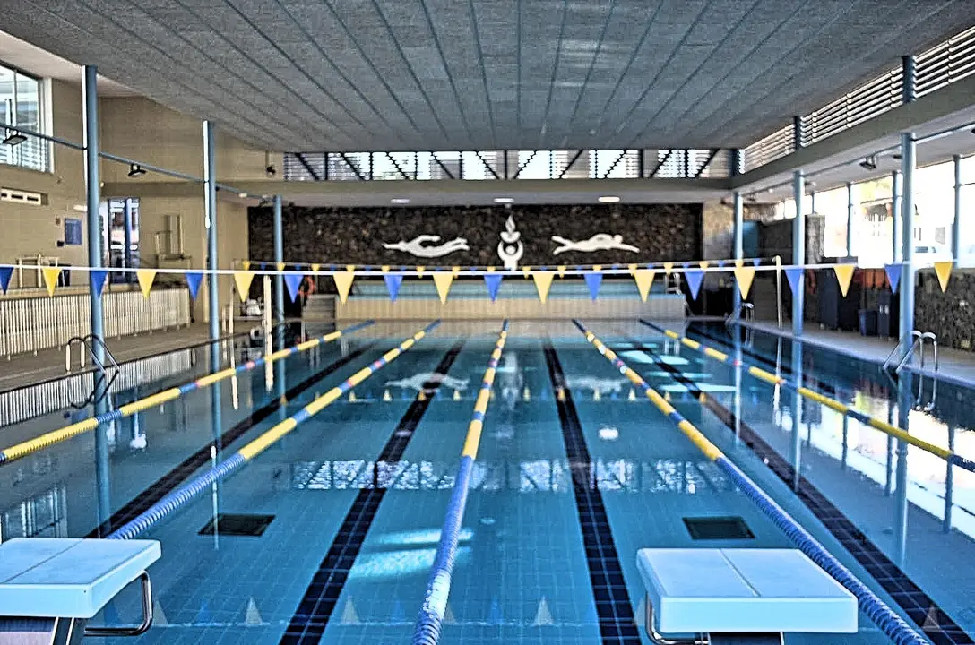 Foto piscina complejo deportivo(1)