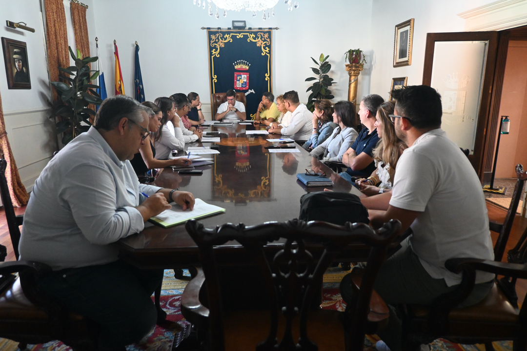 Reuni&oacute;n La empresa p&uacute;blica Santiago del Teide Gesti&oacute;n SL