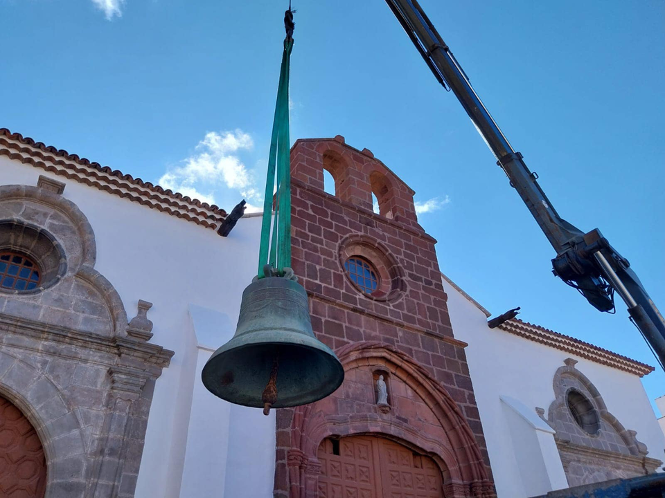 200924 Imagen de las campanas de la Iglesia Ntra