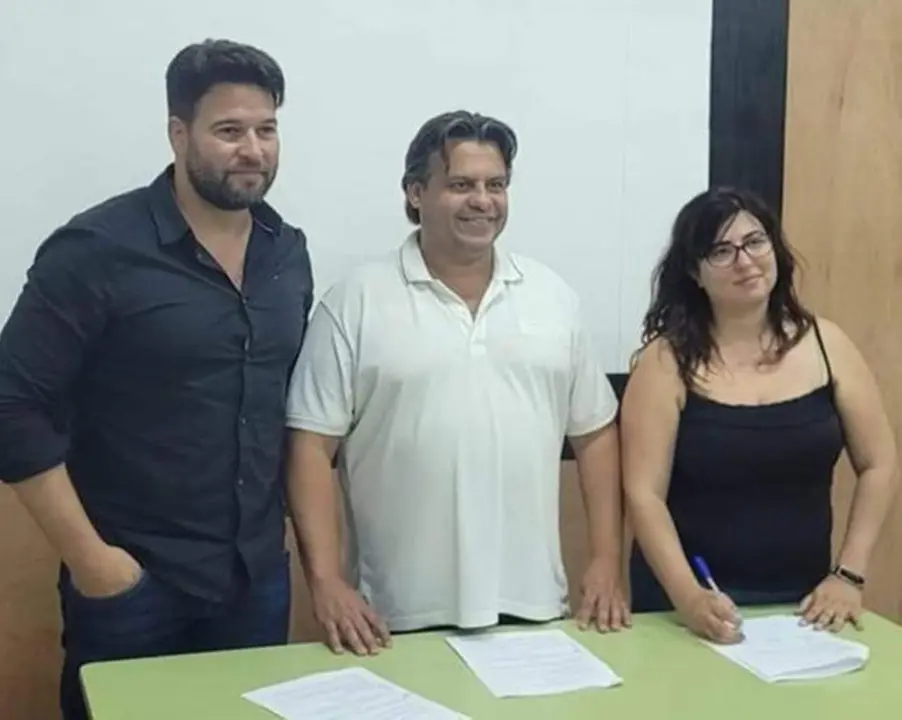 Los tres responsables del pacto firmado en G&uuml;&iacute;mar.