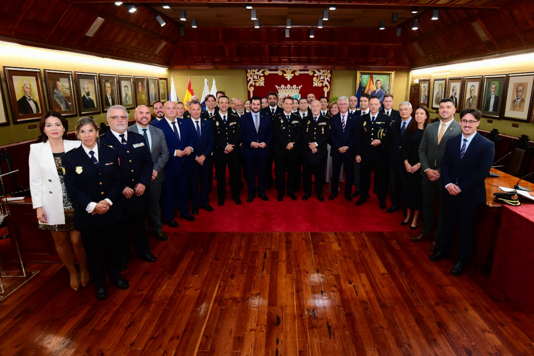 Homenaje Polic&iacute;a Nacional Puerto de la Cruz 2024-12-17 at 22