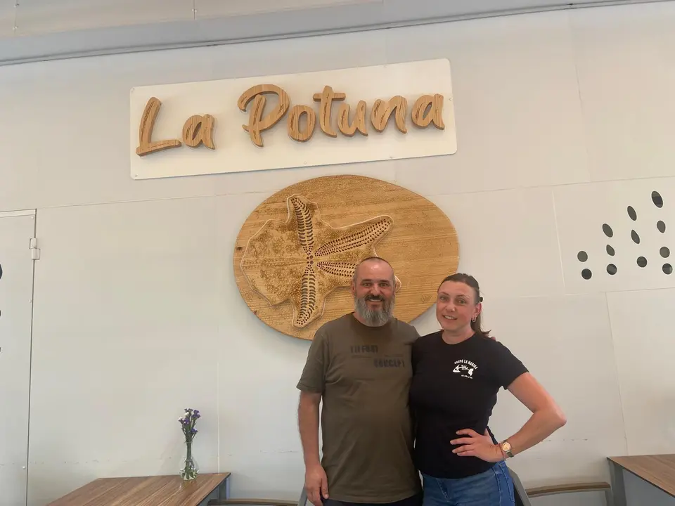 David y Olga, siempre pendientes de atender a los clientes