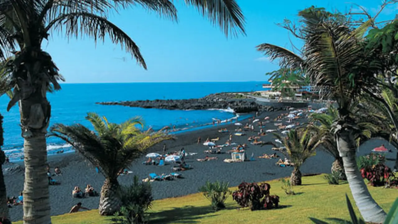 Playa-Arena-municipio-Santiago-Teide_EDIIMA20150225_0935_13