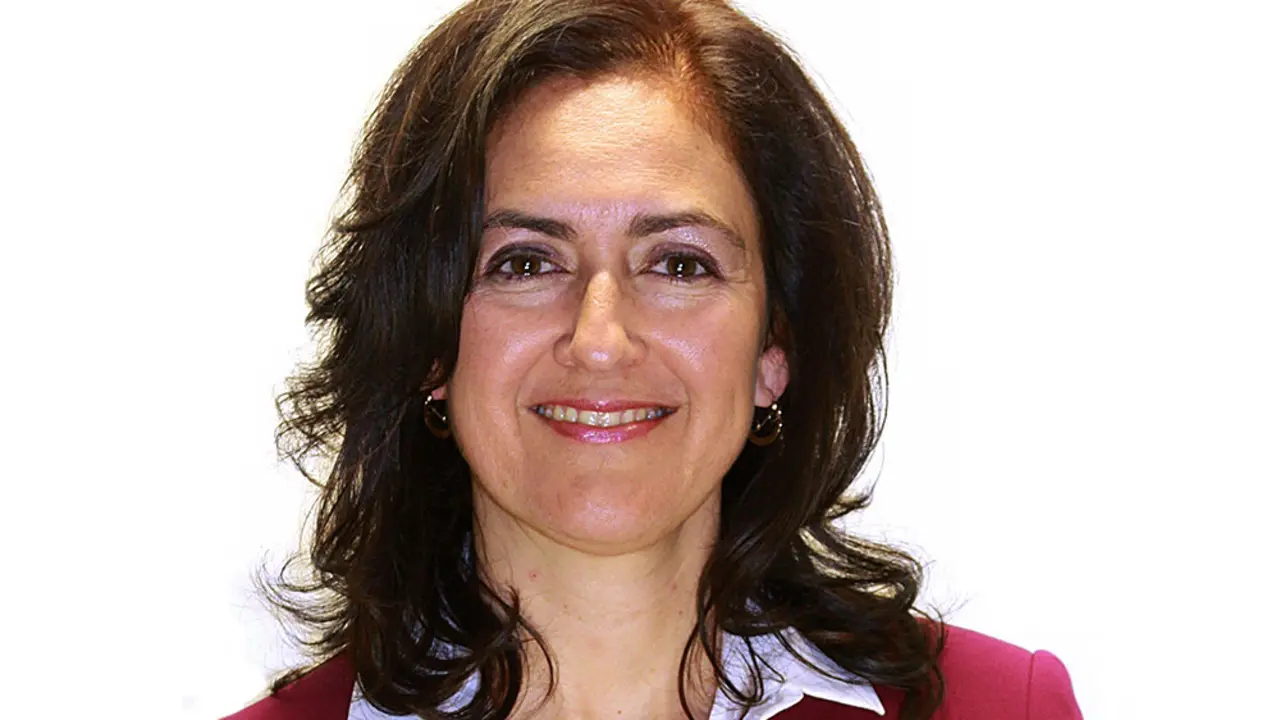 ELENA FUMERO
