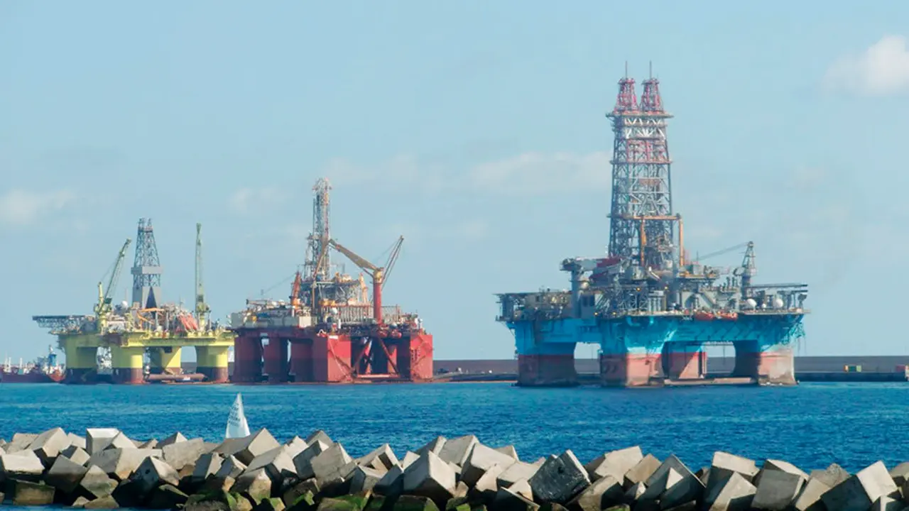 PLATAFORMAS PETROLIFERAS 022