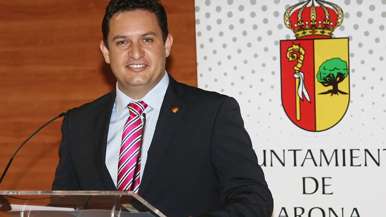 Jos&eacute; Juli&aacute;n Mena, Alcalde de Arona