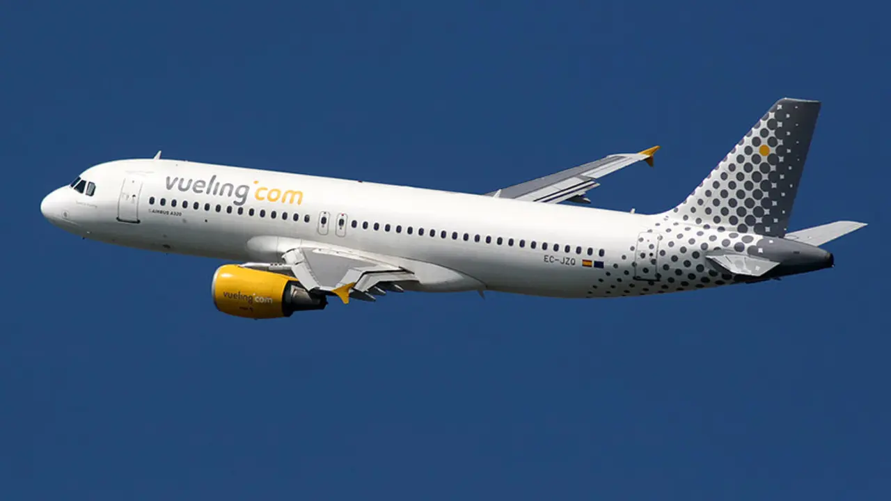 Airbus_A320_Vueling