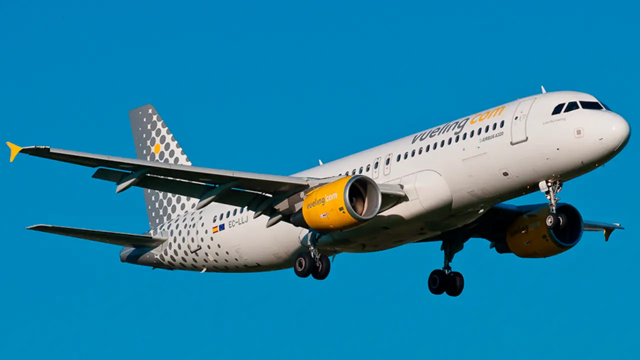 ec-llj-vueling-airbus-a320-214_PlanespottersNet_237757