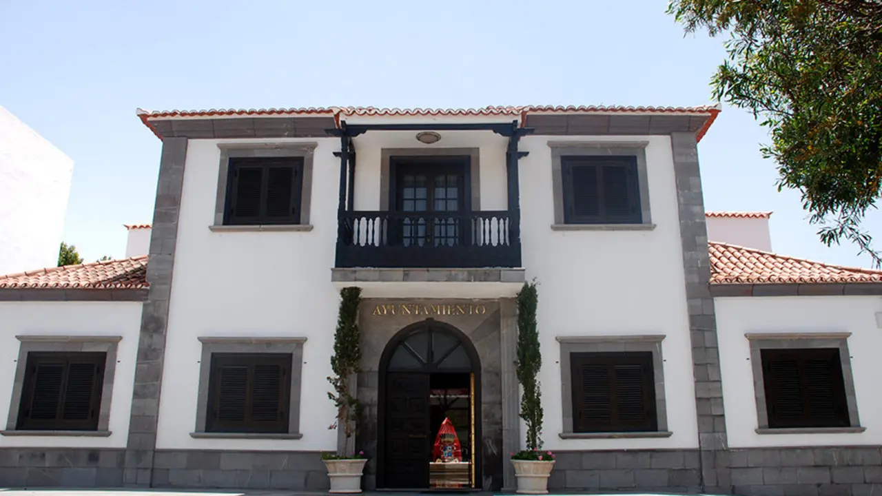 Fachada Ayuntamiento Santiago del Teide-4