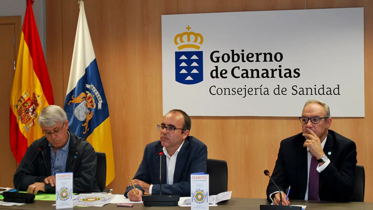 Momento de la rueda de prensa-2