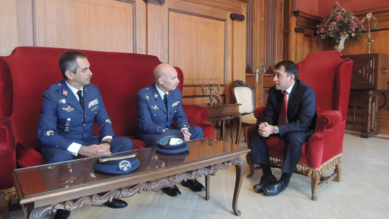 151125 Visita Coronel